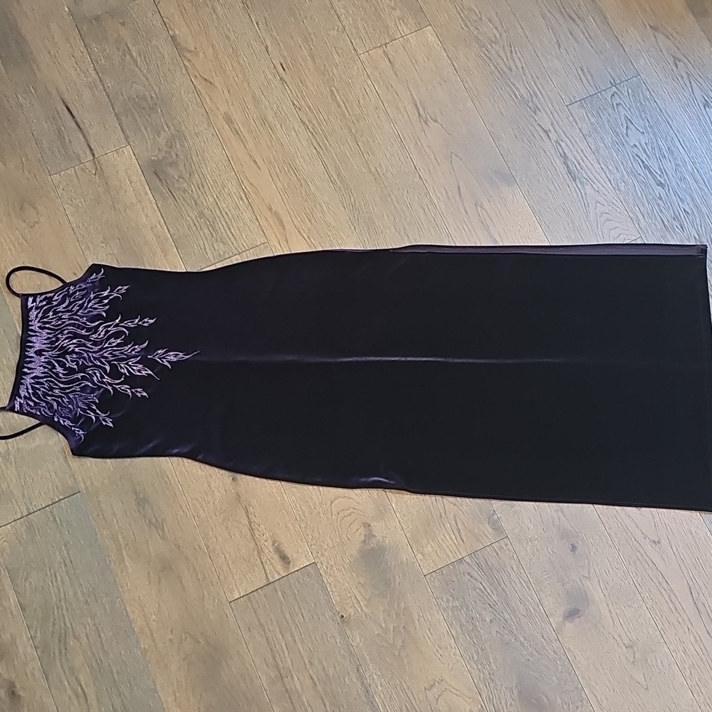 VINTAGE VELVET MIDNIGHT PURPLE FLAME DRESS - Picture 6 of 12